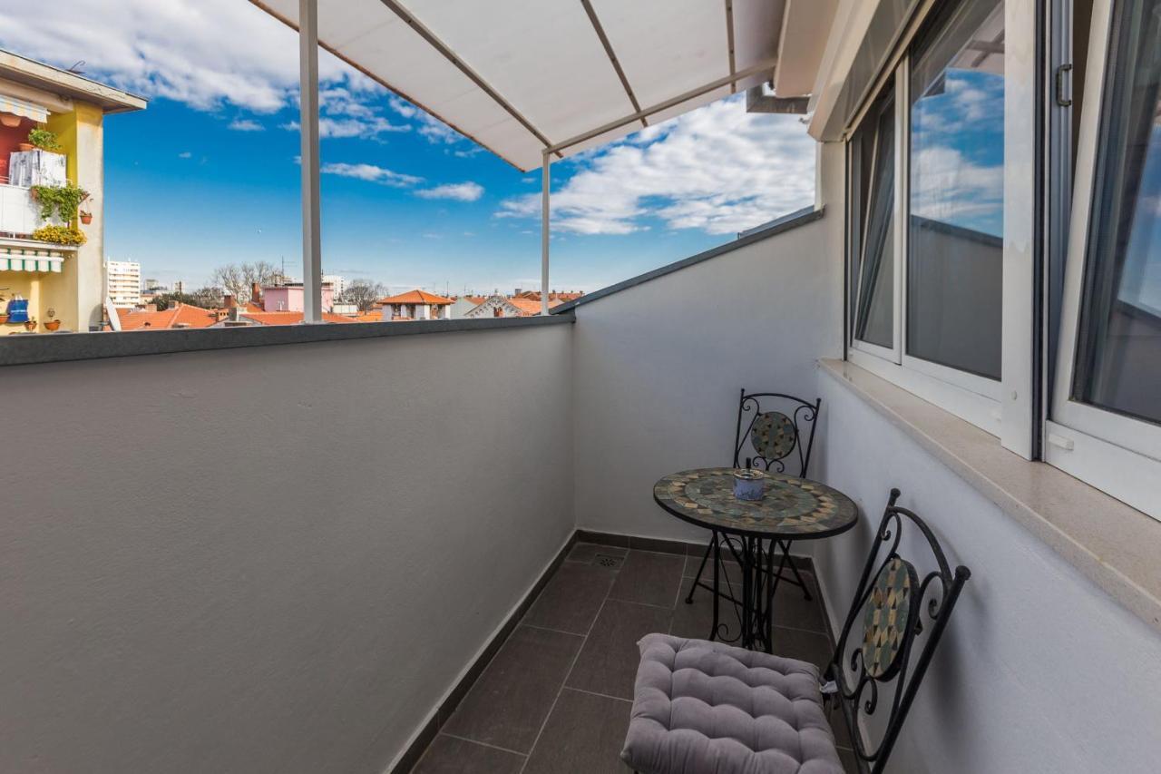 Kuki Apartment With Balcony Zára Kültér fotó
